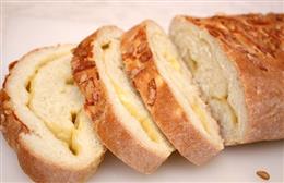 Пшеничный сырный хлеб